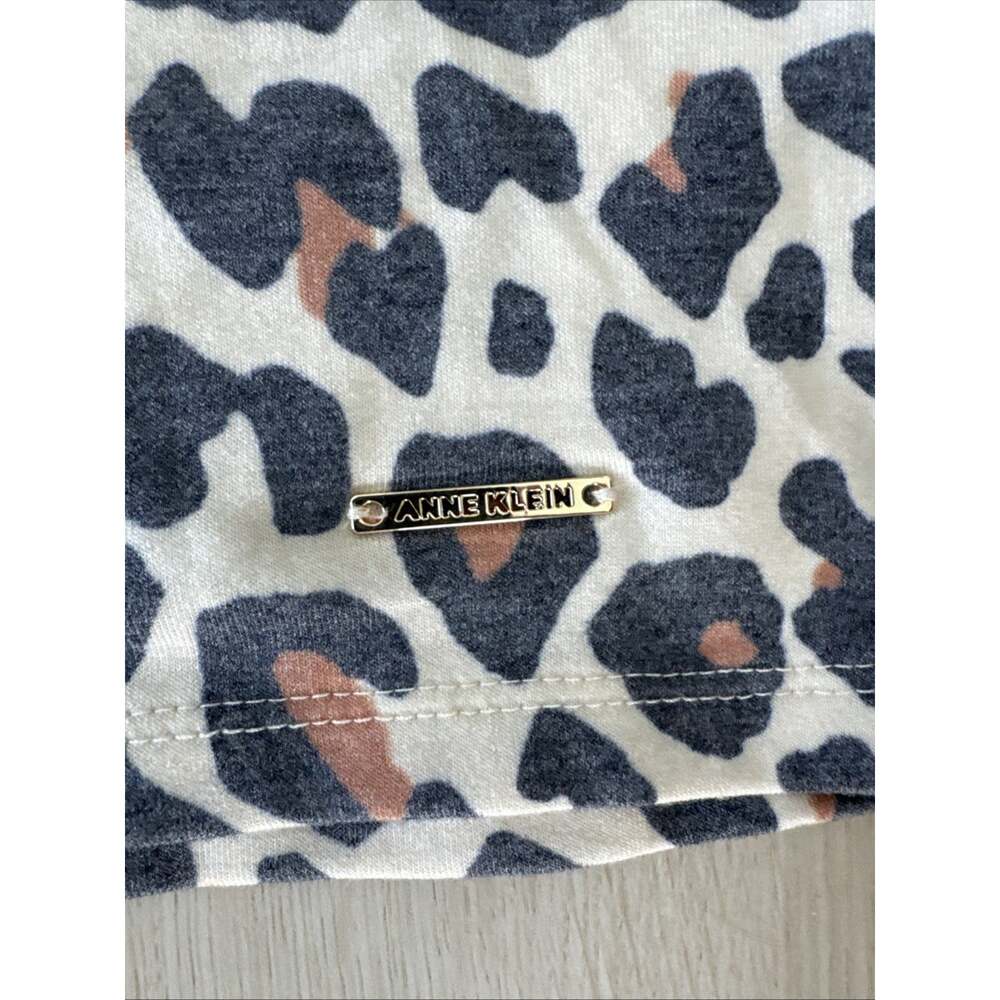 anne klein Long Sleeve Animal Print Sweat Shirt Size Medium Crew Neck - Picture 6 of 10